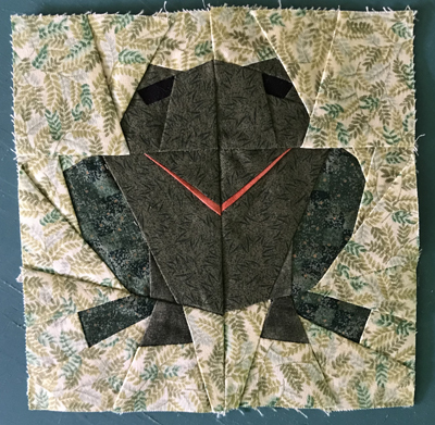 paper pieced frog quilt block www.dlstewat.com